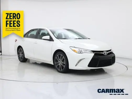 2016 Toyota Camry SE w/Special Edition Pkg FWD photo