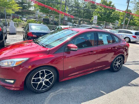 2016 Ford Focus SE FWD photo