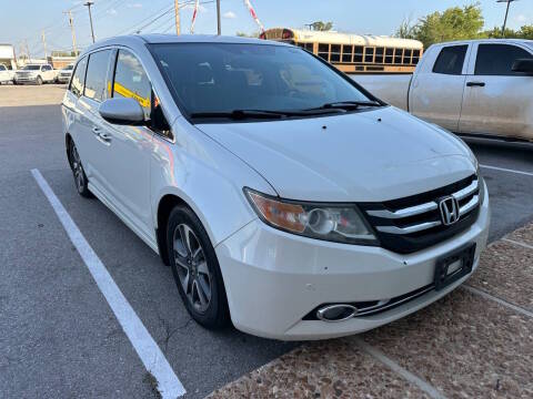 2016 Honda Odyssey Touring Elite FWD photo
