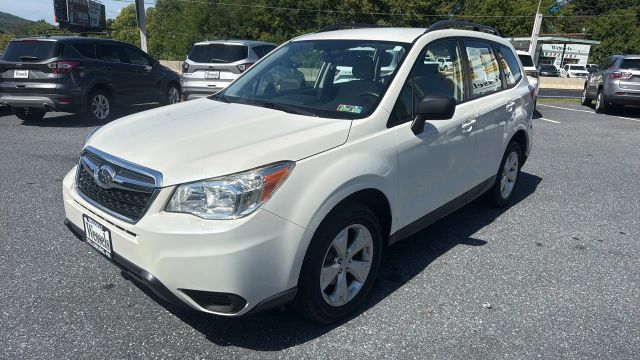 2016 Subaru Forester 2.5i AWD photo