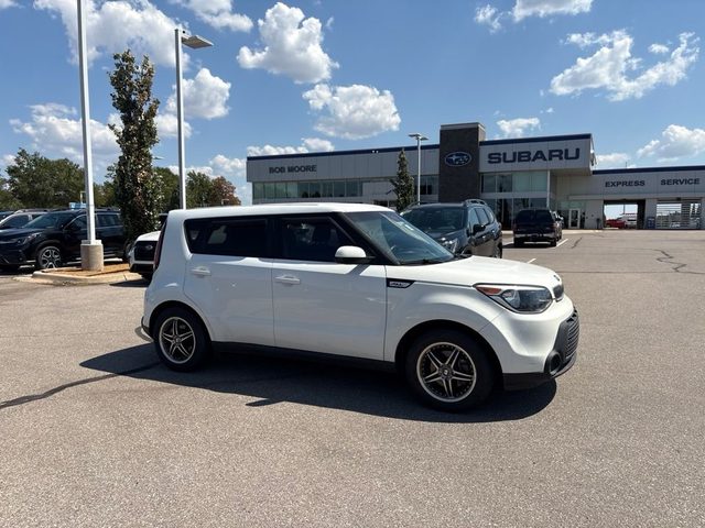 2016 Kia Soul Base FWD photo