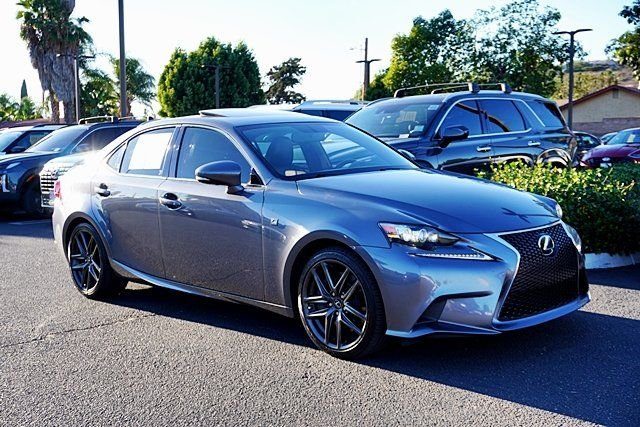 2016 Lexus IS RWD photo