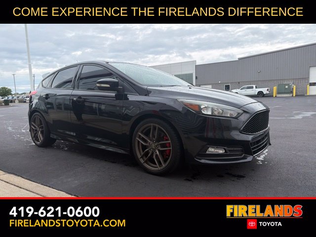 2016 Ford Focus ST FWD photo