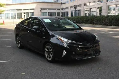 2016 Toyota Prius Four Touring FWD photo