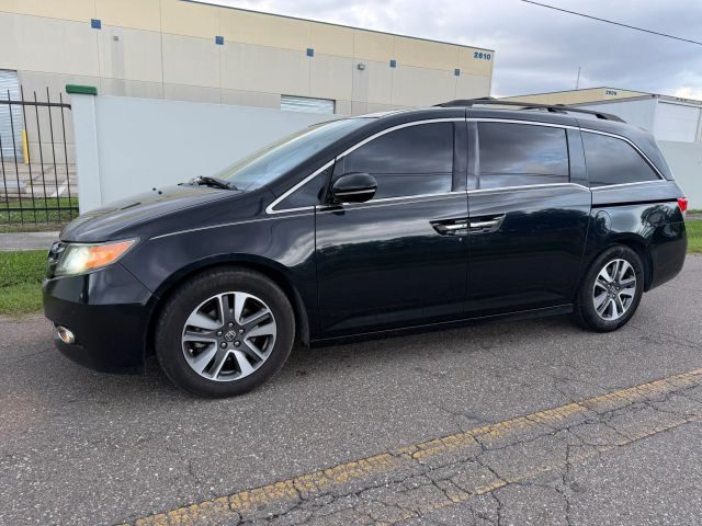 2016 Honda Odyssey Touring FWD photo