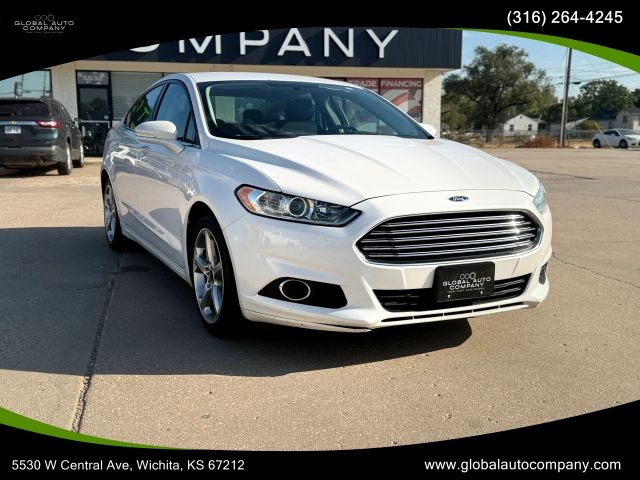 2016 Ford Fusion SE FWD photo
