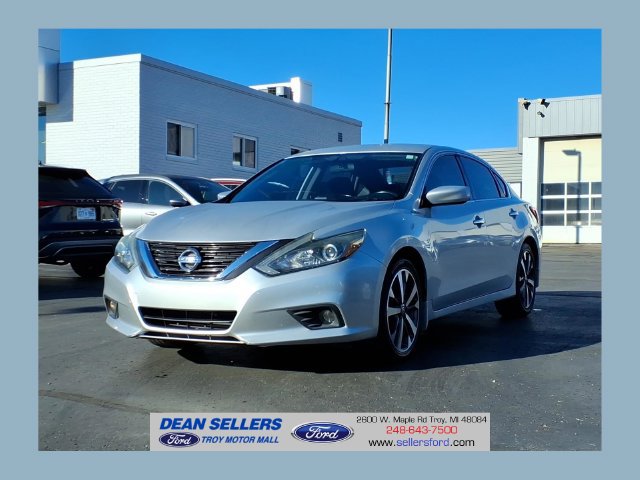 2016 Nissan Altima 2.5 SR FWD photo