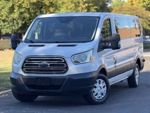 2016 Ford Transit Passenger Wagon XLT RWD photo