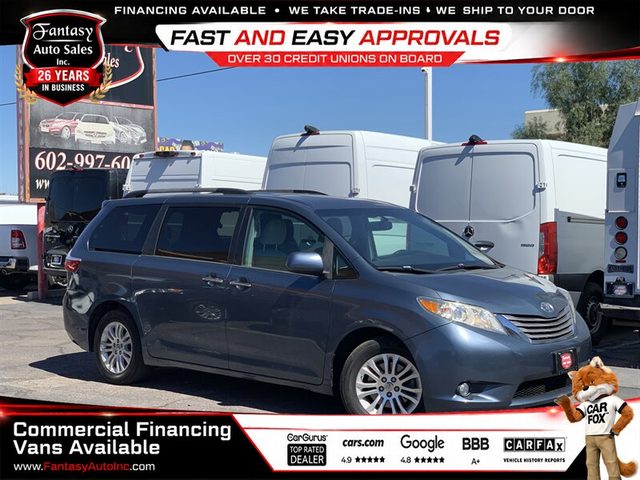 2016 Toyota Sienna XLE FWD photo