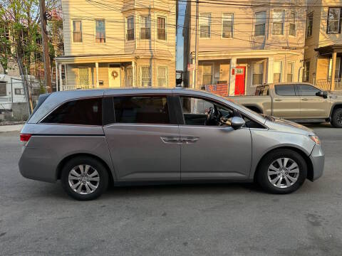 2016 Honda Odyssey SE FWD photo