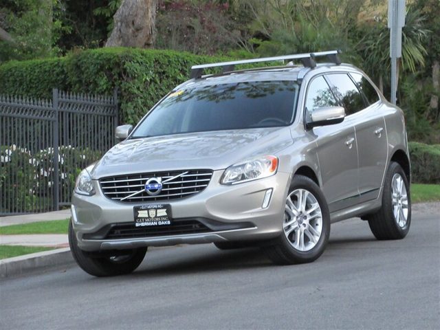 2016 Volvo XC60 T5 Premier AWD photo
