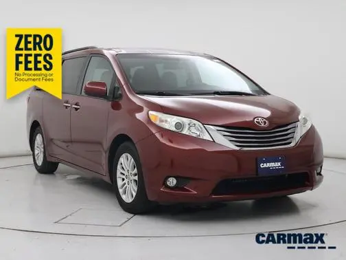 2016 Toyota Sienna XLE FWD photo