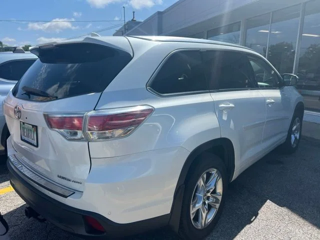 2016 Toyota Highlander Limited AWD photo