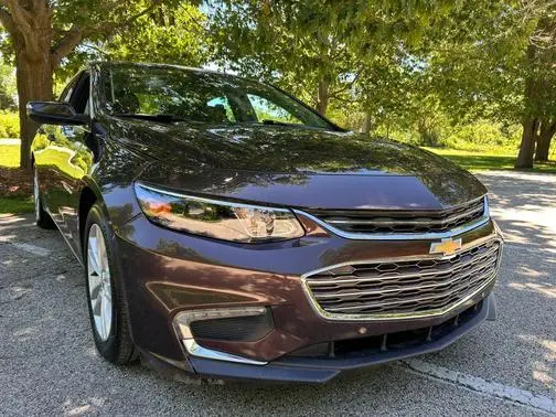 2016 Chevrolet Malibu LT FWD photo