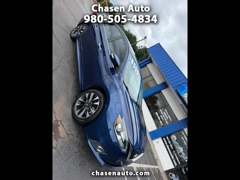 2016 Nissan Sentra SR FWD photo