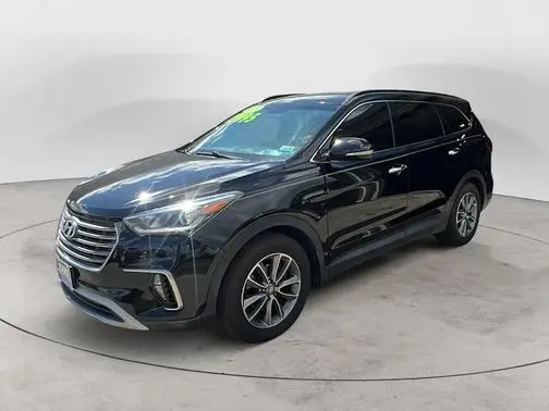 2017 Hyundai Santa Fe SE FWD photo