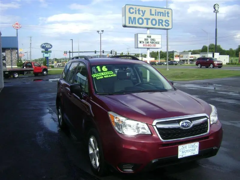 2016 Subaru Forester 2.5i AWD photo