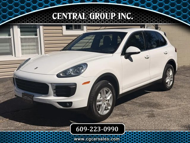 2016 Porsche Cayenne  AWD photo