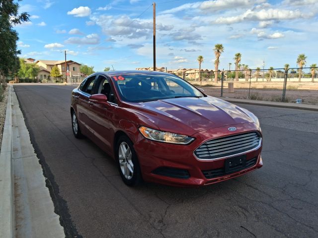2016 Ford Fusion SE FWD photo
