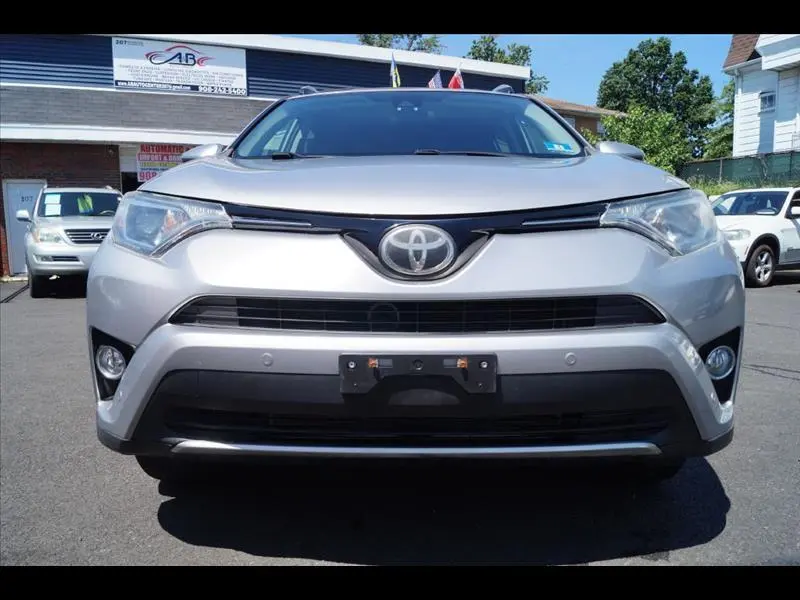 2016 Toyota RAV4 XLE AWD photo