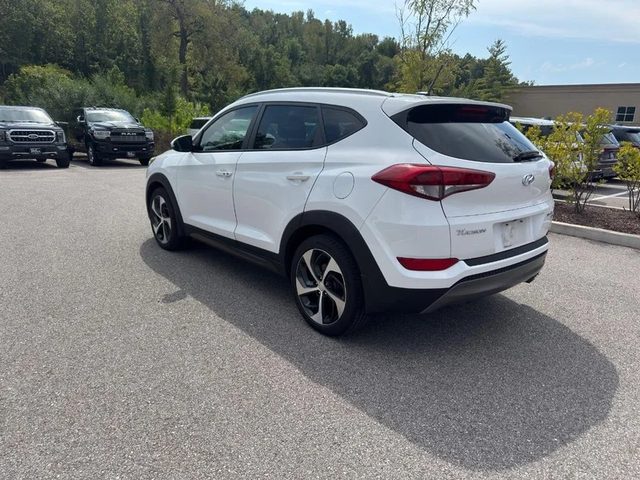 2016 Hyundai Tucson Sport AWD photo