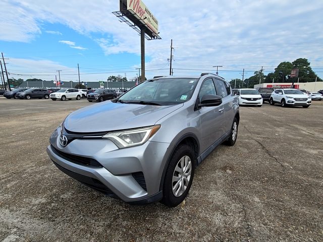 2016 Toyota RAV4 LE FWD photo