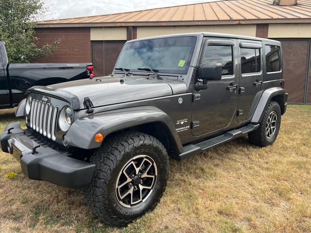 2016 Jeep Wrangler Unlimited Sahara 4WD photo