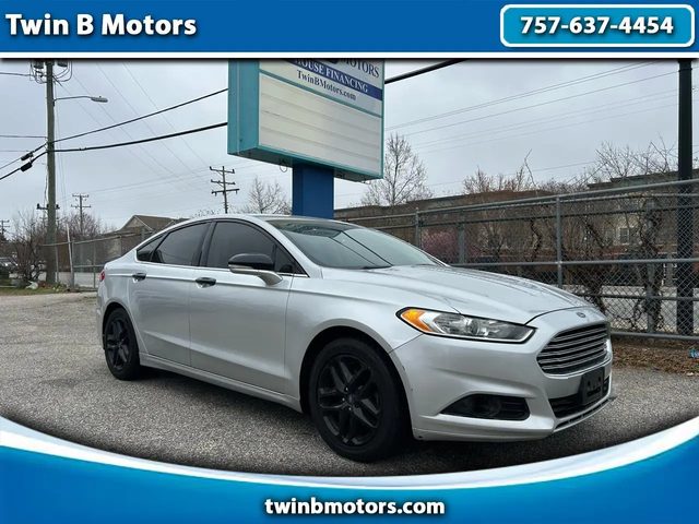 2016 Ford Fusion SE FWD photo