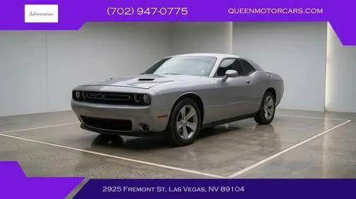 2016 Dodge Challenger SXT RWD photo