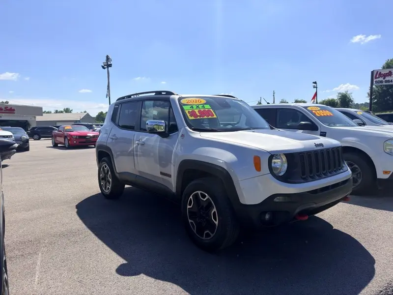 2016 Jeep Renegade Trailhawk 4WD photo