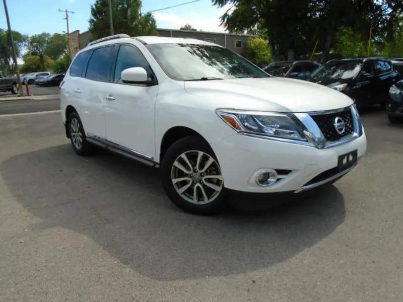 2016 Nissan Pathfinder SL 4WD photo