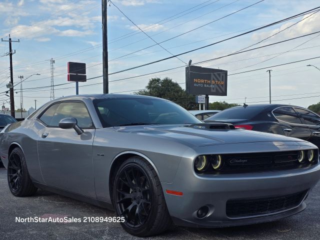 2016 Dodge Challenger R/T Shaker RWD photo