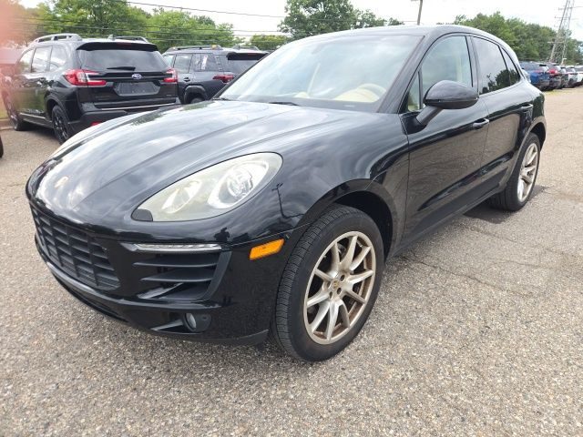 2016 Porsche Macan S AWD photo