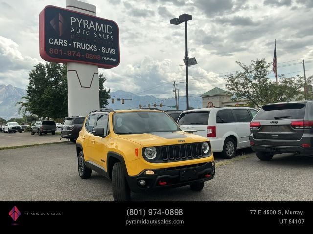 2015 Jeep Renegade Trailhawk 4WD photo