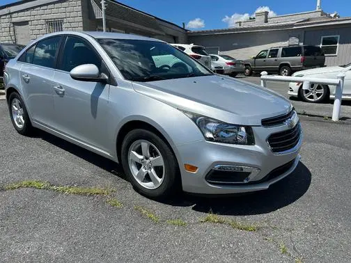 2016 Chevrolet Cruze LT FWD photo