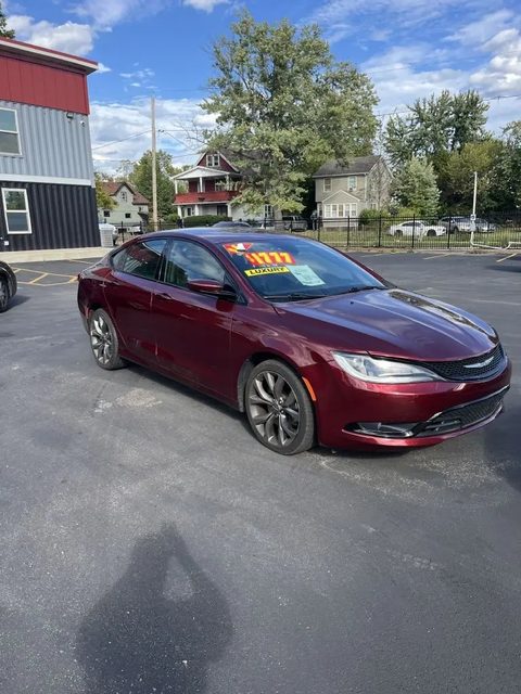 2016 Chrysler 200 S AWD photo