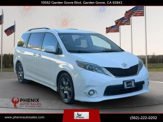 2016 Toyota Sienna SE FWD photo