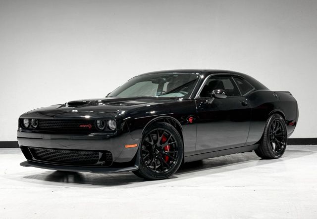 2016 Dodge Challenger SRT Hellcat RWD photo