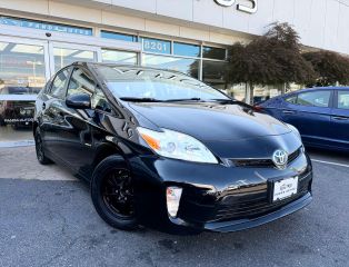 2015 Toyota Prius Three FWD photo