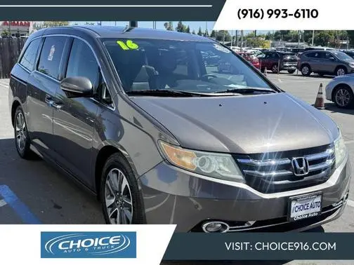 2016 Honda Odyssey Touring FWD photo