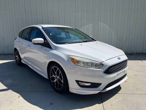 2016 Ford Focus SE FWD photo