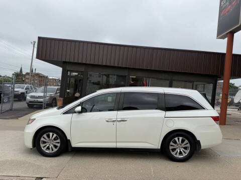 2016 Honda Odyssey EX-L FWD photo
