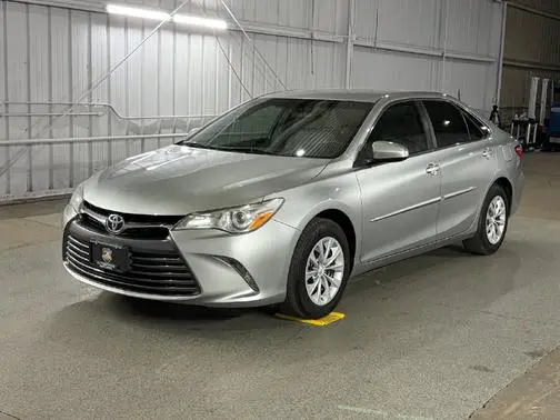 2016 Toyota Camry LE FWD photo