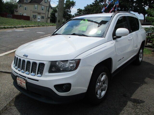 2016 Jeep Compass Latitude FWD photo