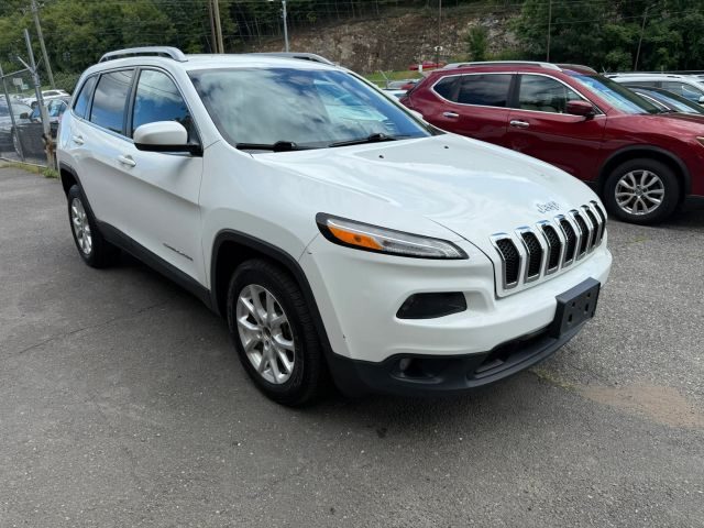 2016 Jeep Cherokee Latitude FWD photo