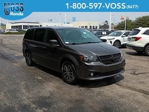 2016 Dodge Grand Caravan SXT Plus FWD photo