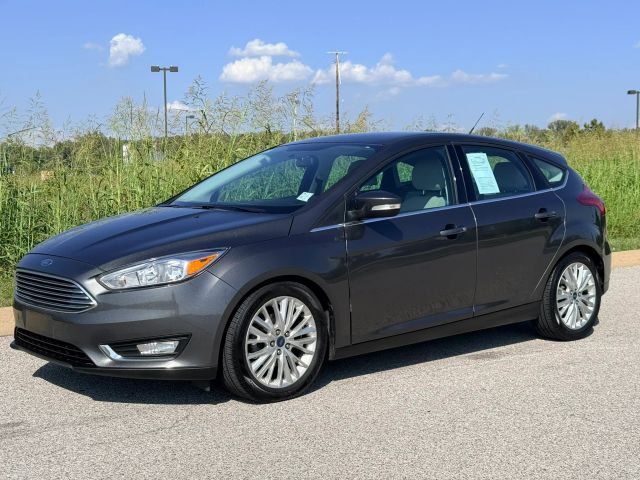 2016 Ford Focus Titanium FWD photo