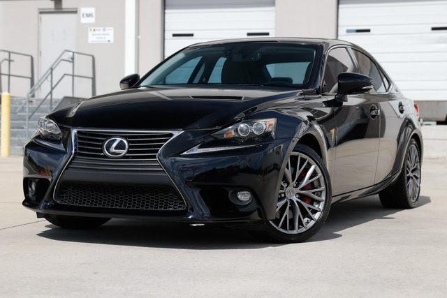 2016 Lexus IS  RWD photo