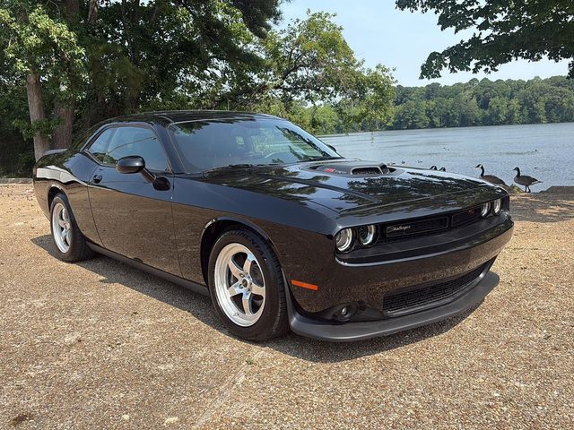 2016 Dodge Challenger 392 Hemi Scat Pack Shaker RWD photo