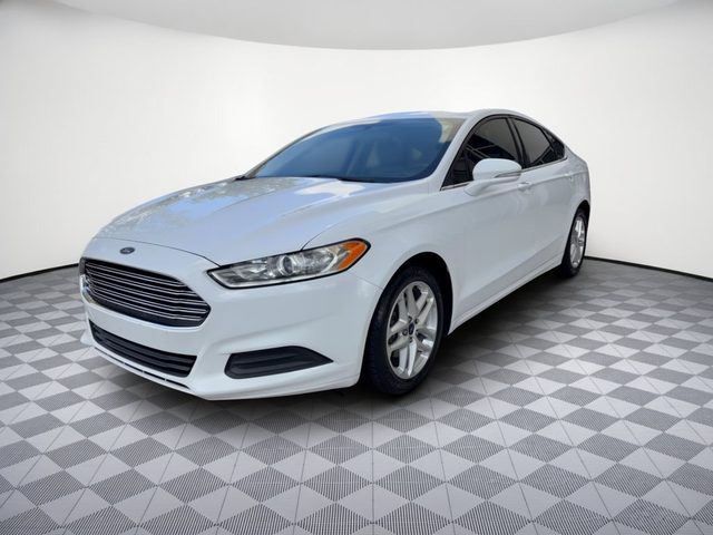2016 Ford Fusion SE FWD photo